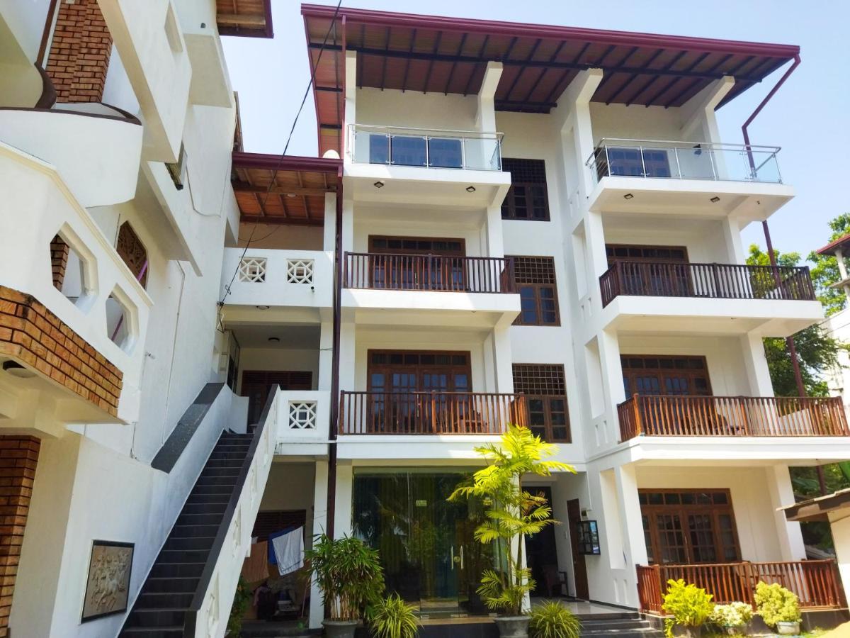 Shanika Beach Inn Tangalle Exteriör bild