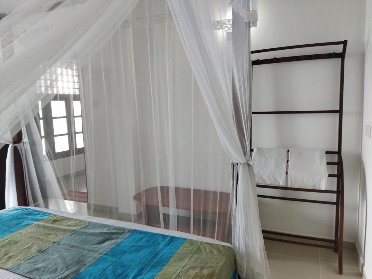 Shanika Beach Inn Tangalle Exteriör bild