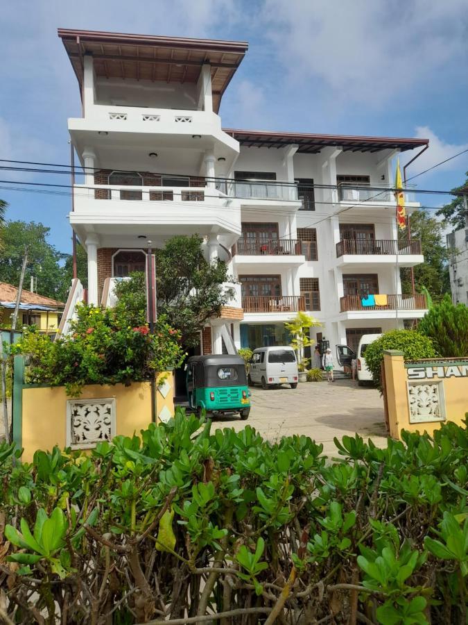 Shanika Beach Inn Tangalle Exteriör bild